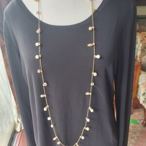 Elegant Gold and Pearl Necklace